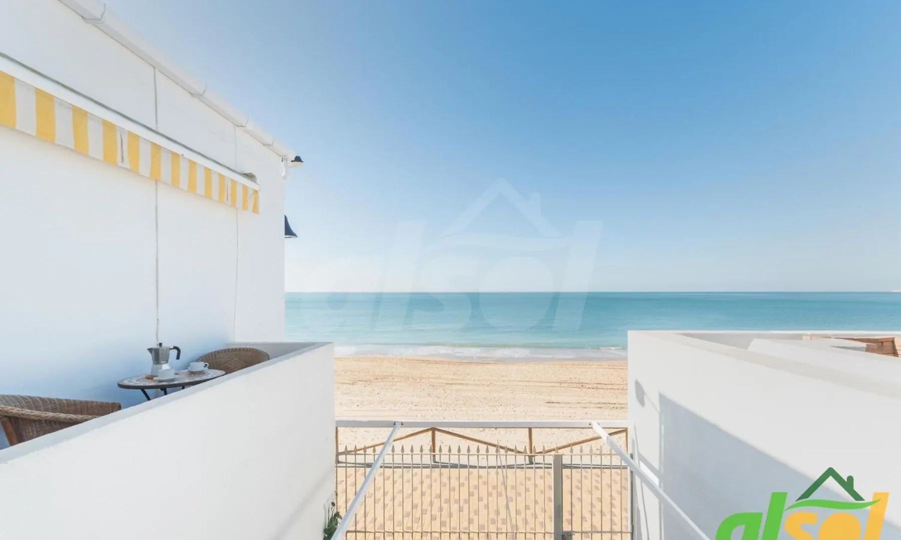 Urbanizacion Las Redes, Apartamento En Primera Linea De Playa Con Vistas Al Mar By Also A08- 00129 El Puerto de Santa Maria Apartment